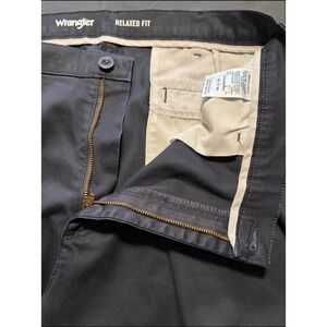 Wrangler Relaxed Fit Black Chino Pants Mens 35x36 Cotton Stretch Straight Leg